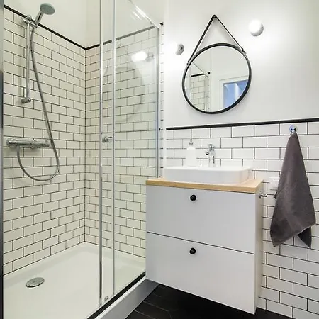 Shortstaypoland Niepodleglosci * Warschau