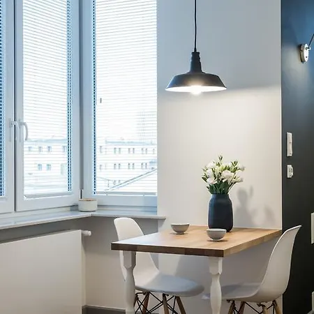 Shortstaypoland Niepodleglosci Апартаменты