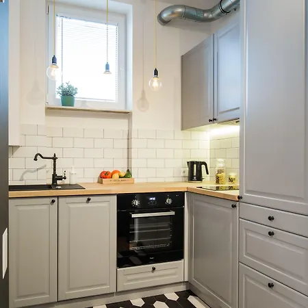 Shortstaypoland Niepodleglosci